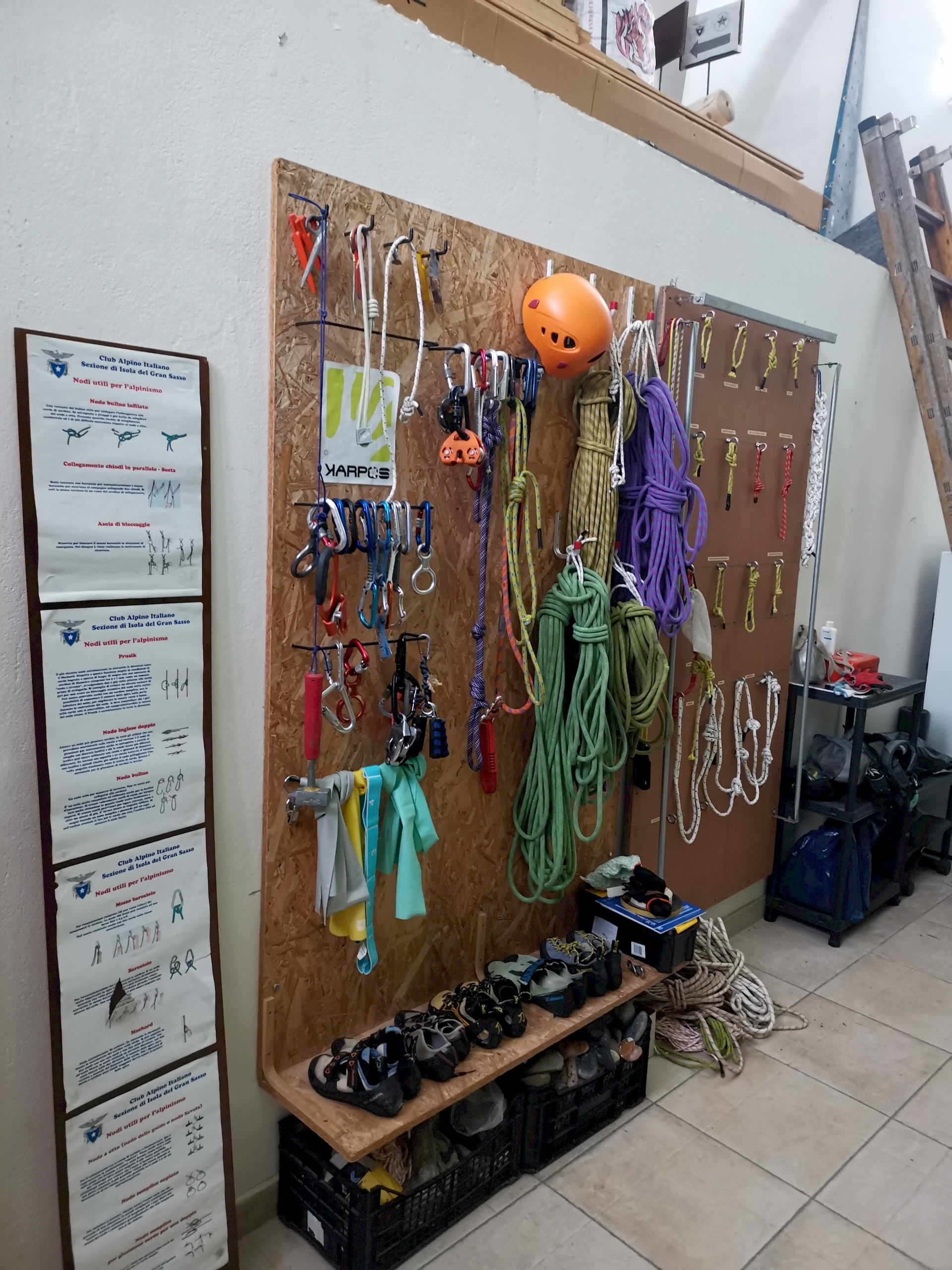 interno La Palestra di arrampicata sede CAI Gran Sasso D'Italia