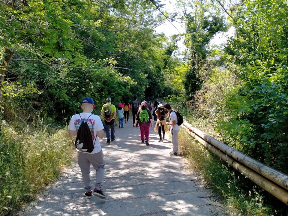 meeting all'aperto per l'educazione alla sostenibilità per le scuole