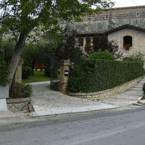 esterno agriturismo San Giovanni ad Insulam a Isola Del Gran Sasso di Teramo