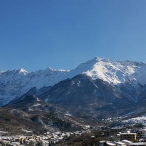 borgo innevato del Gran Sasso D'Italia