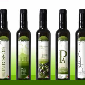 bottiglie olio frantoio Gran Sasso Isola Del Gran Sasso D'Italia in Abruzzo