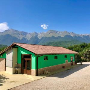 esterno frantoio Villa Enzo Isola Del Gran Sasso D'italia in Abruzzo