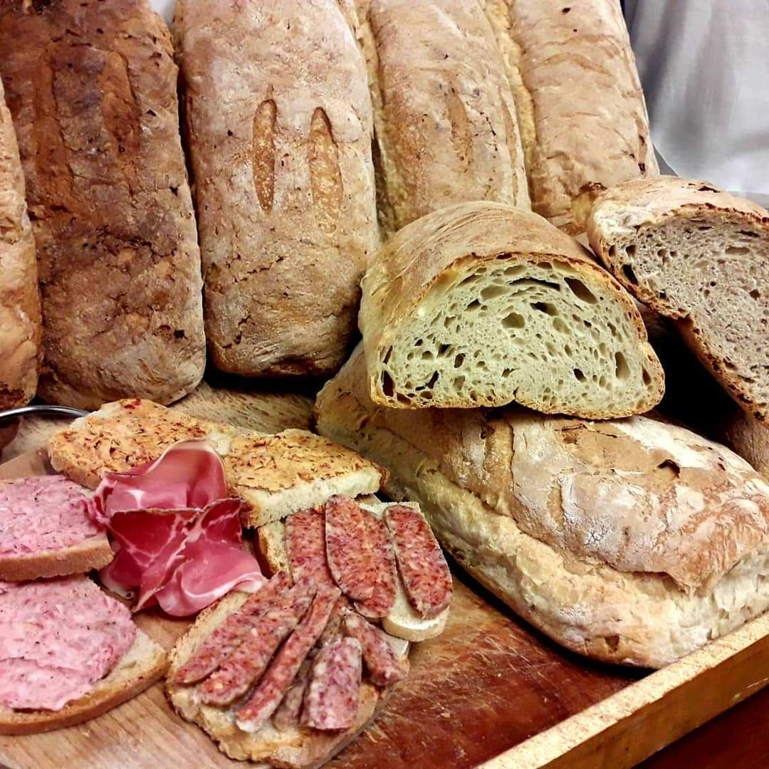 show room carni e salumi prodotti tipici del Gran Sasso D'Italia in Abruzzo