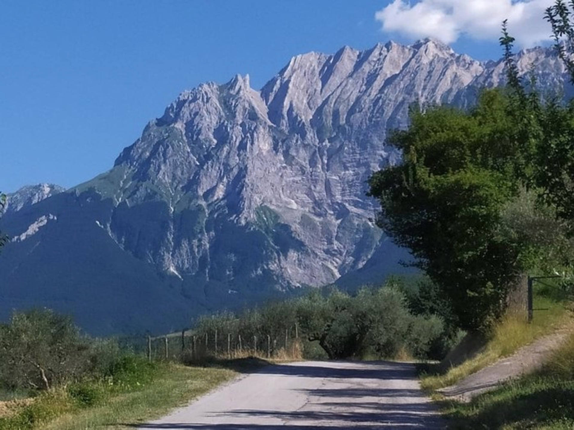 Panorama Del Borgo Incantato Di San Pietro Nella Valle Siciliana