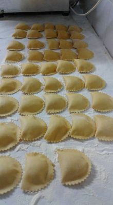 piatto di Ravioli dolci freschi tipici teramano Gran Sasso D'Italia Abruzzo