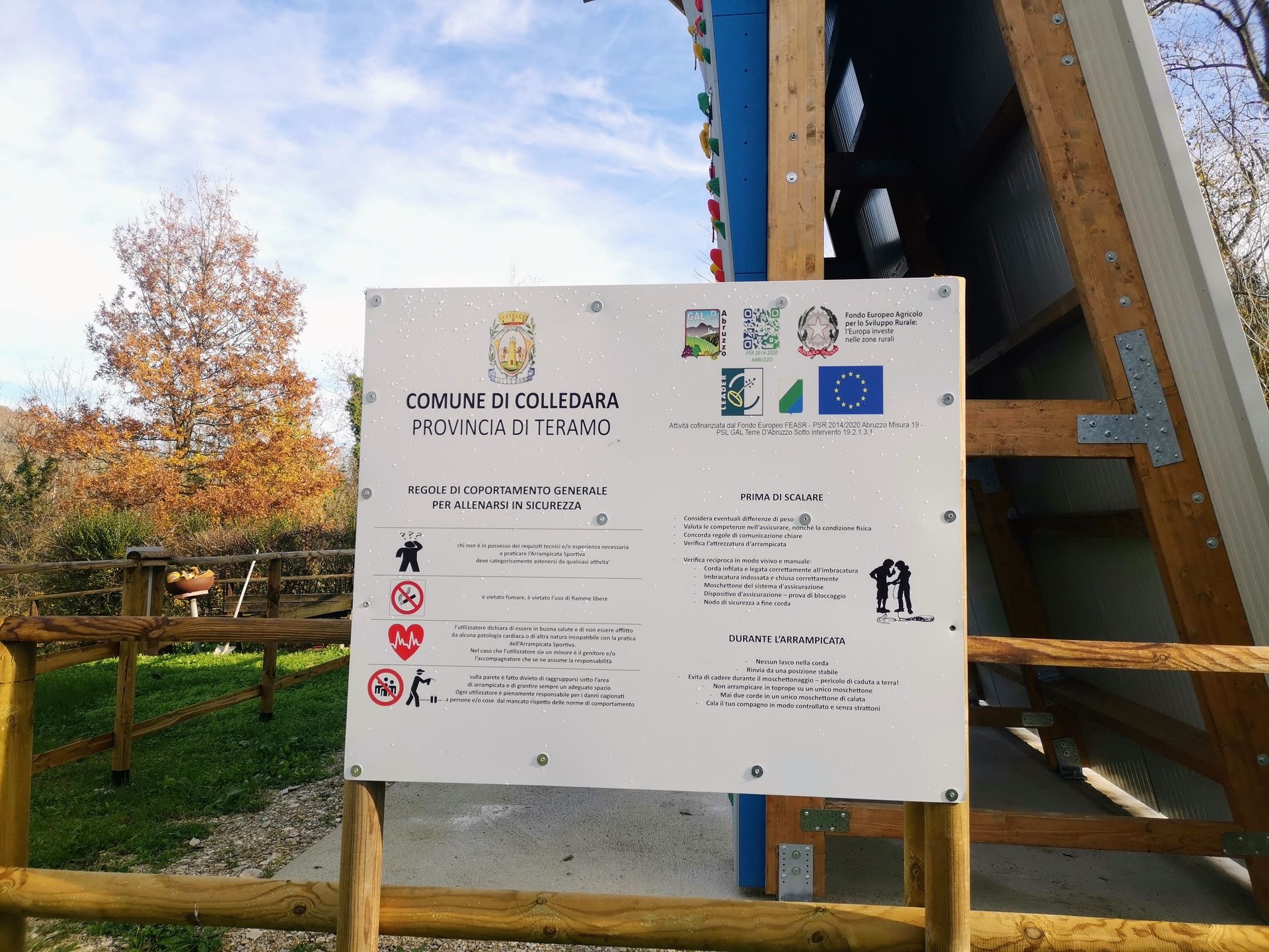 parete-di-arrampicata-sportiva-presso-fiume-fiumetto