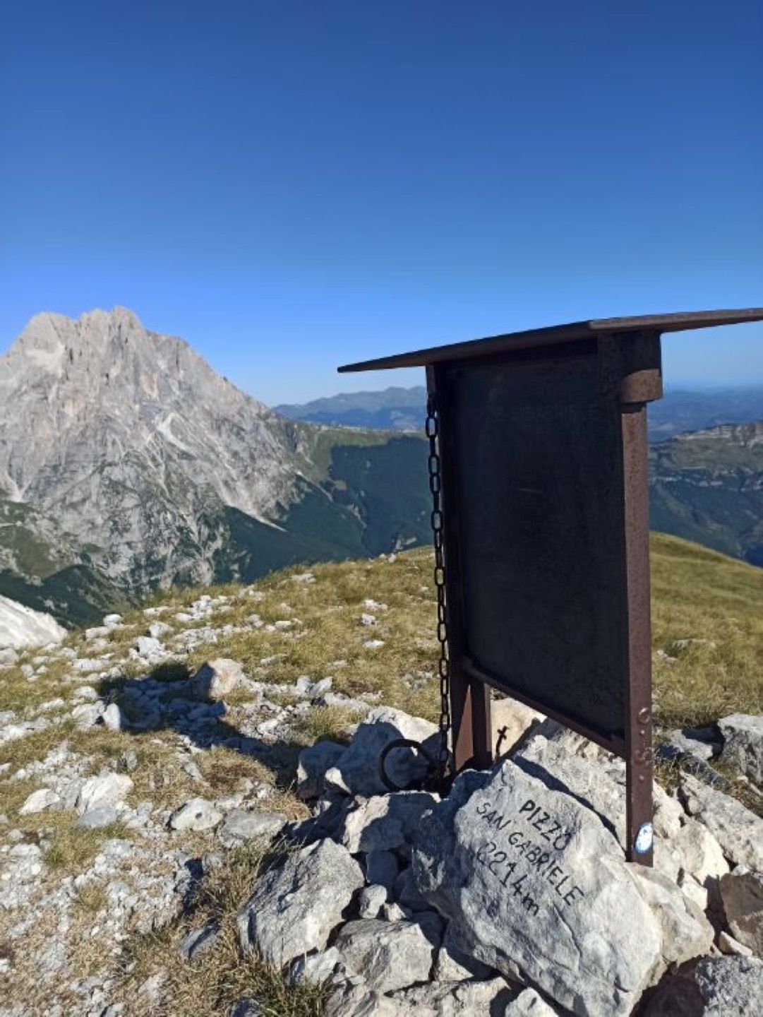 Escursioni In Vetta Nella Valle Siciliana Partendo Da San Pietro E Arrivando A Pizzo San Gabriele Foto 12