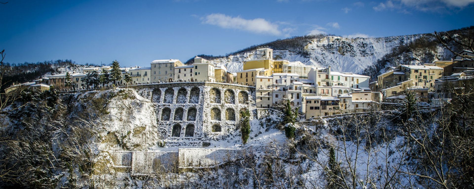 borghi innevati del Gran Sasso D'Italia
