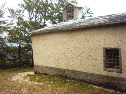 Santa Colomba Pretara Piane Del Fiume nella Valle del Gran Sasso a Teramo in Abruzzo