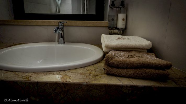lavandino bagno Hotel Pina ad Isola del Gran Sasso a Teramo in Abruzzo