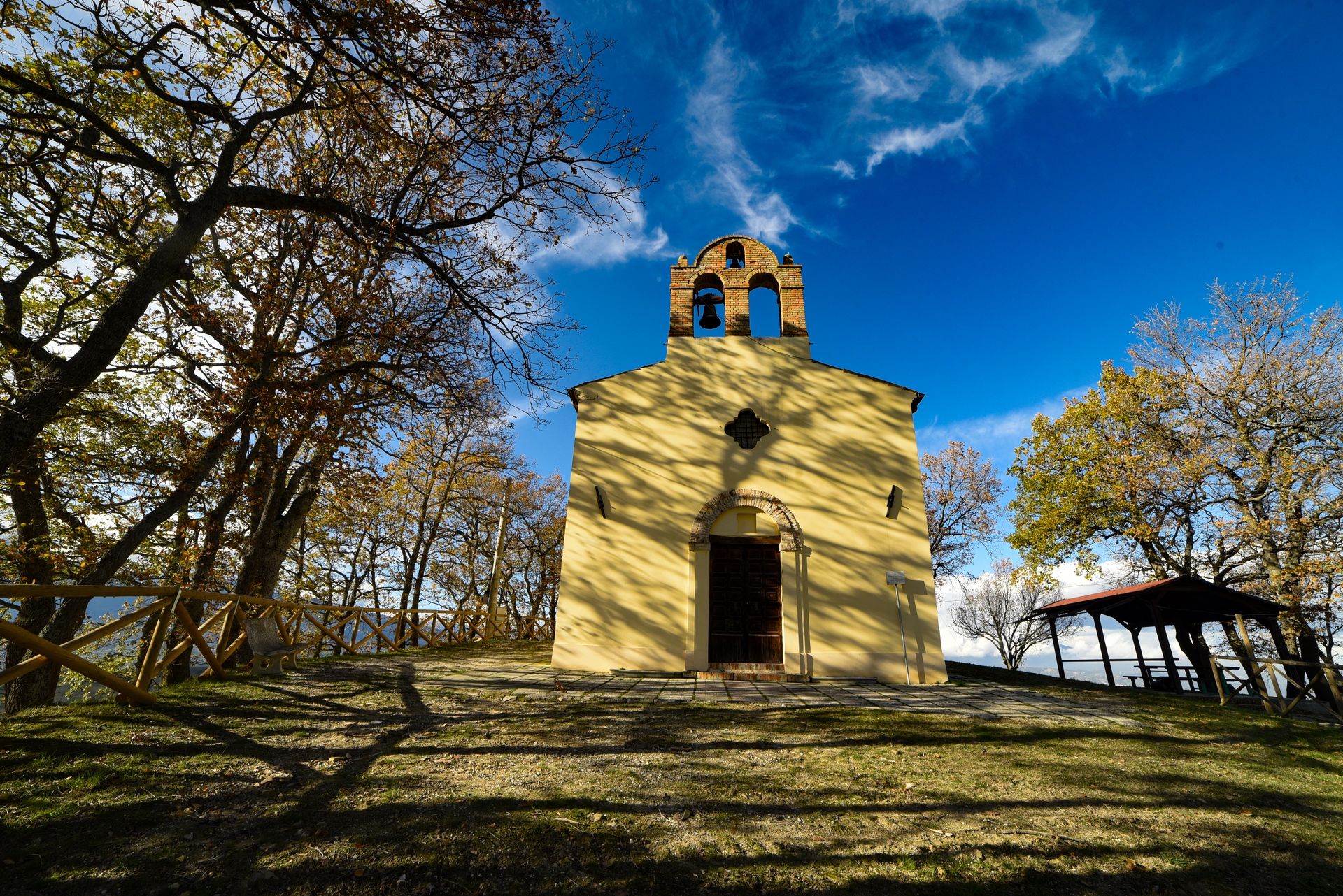 colle San Vincenzo presso il comune di Castel Castagna nella Valle Siciliana del Gran Sasso a Teramo in Abruzzo