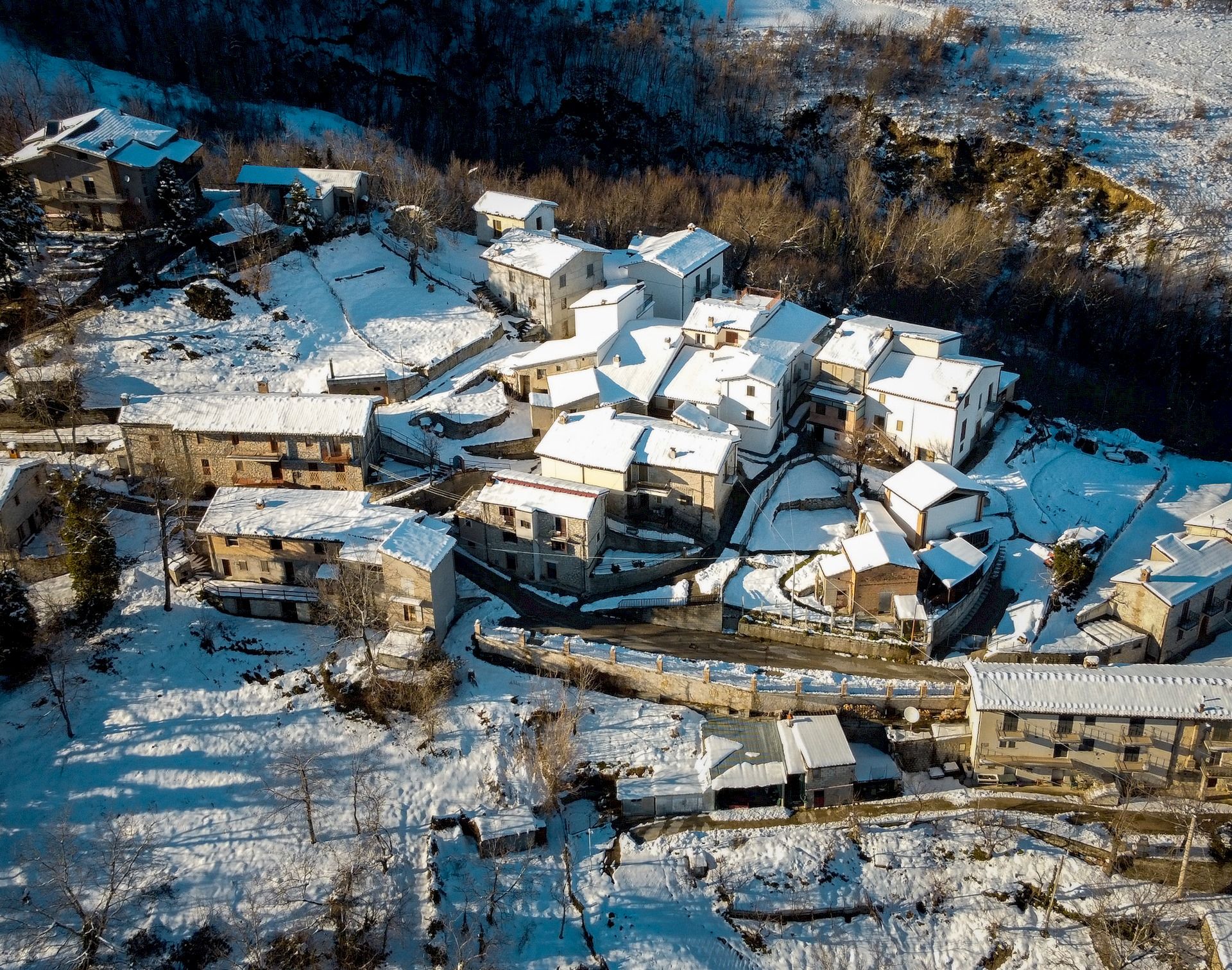 borghi innevati del Gran Sasso D'Italia