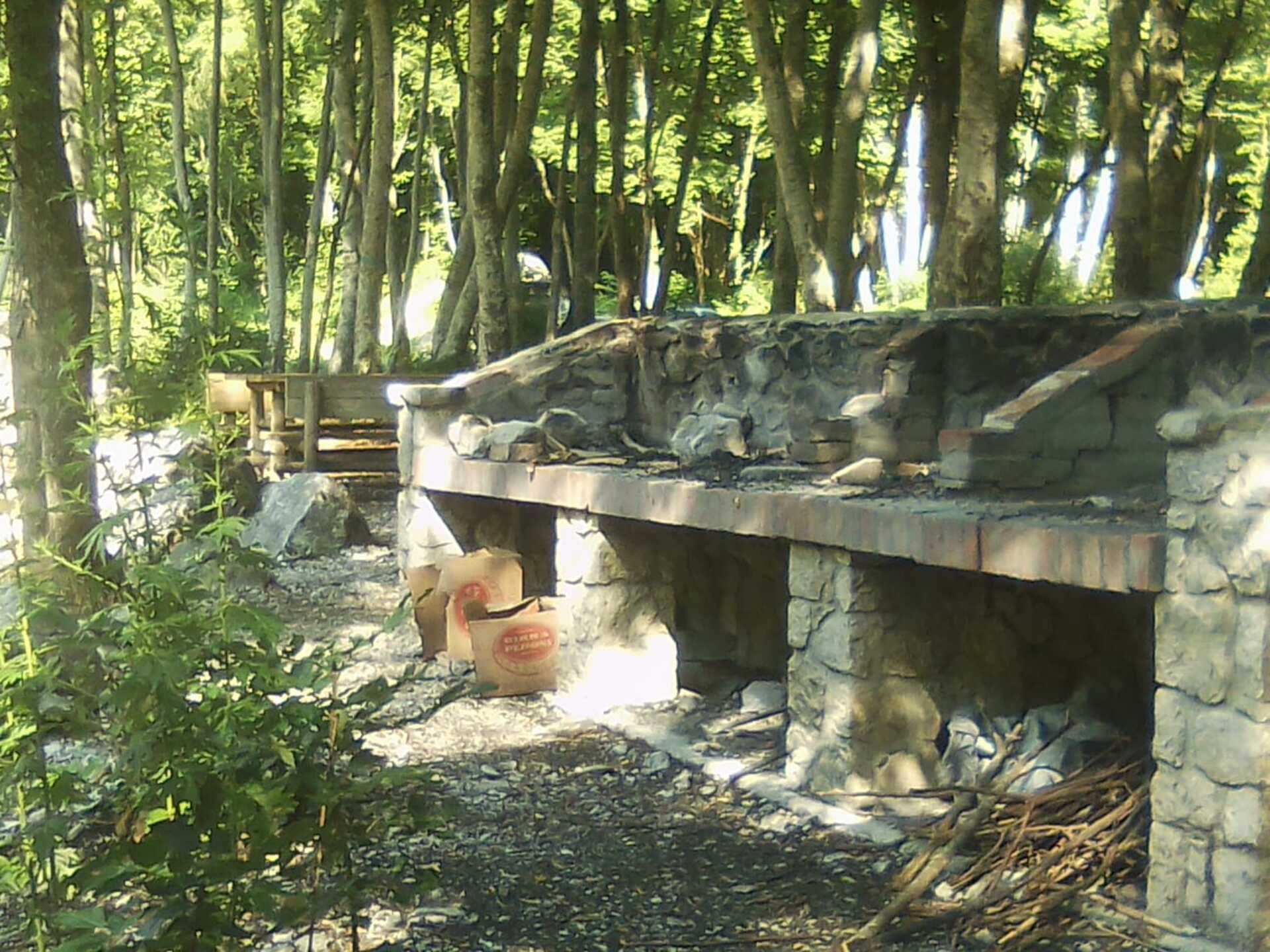 bracere barbecue Piane del Fiume a Teramo in Abruzzo nella valle del Gran Sasso