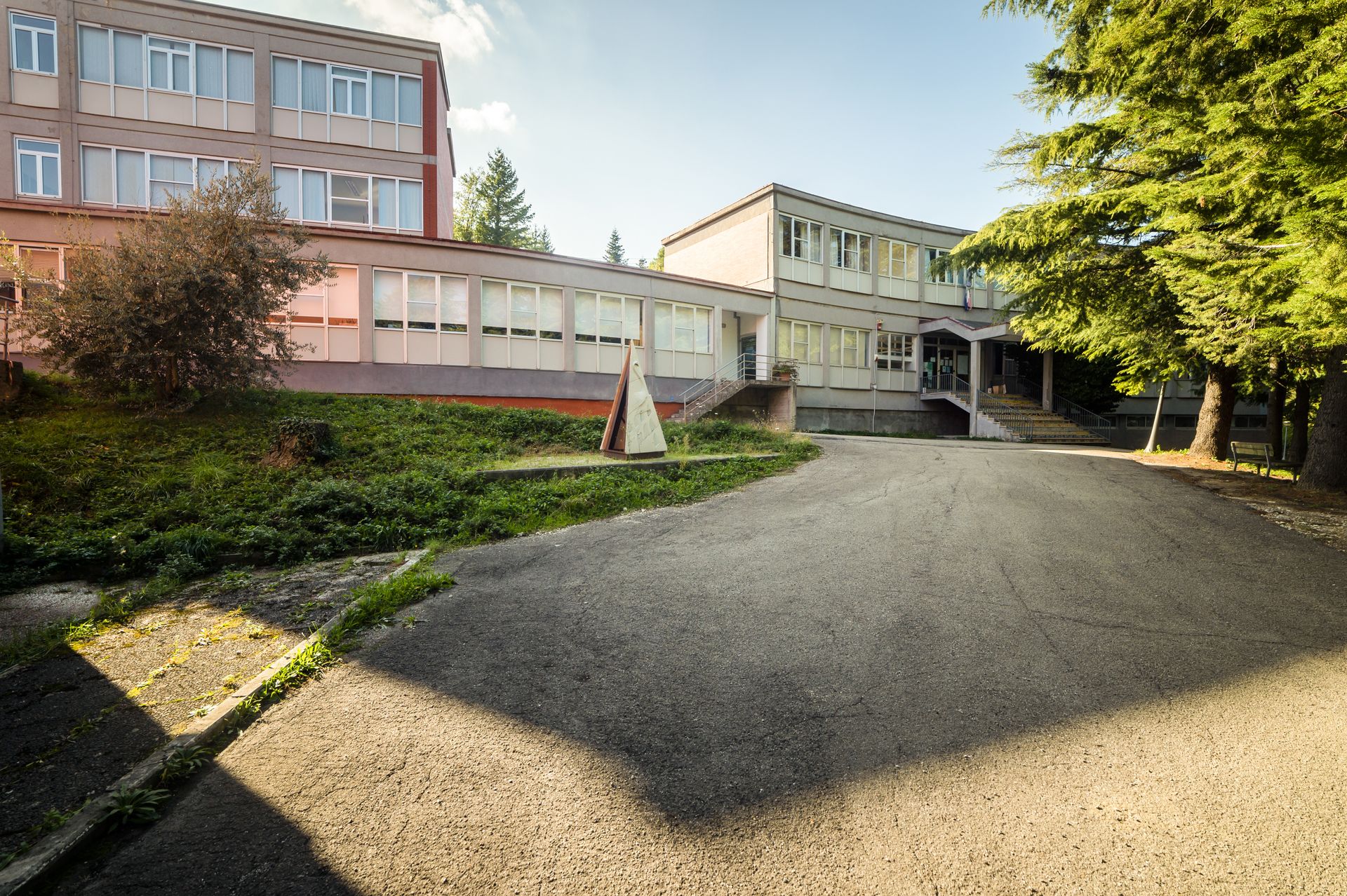 Istituto d'Arte F. A. Grue Comune Castelli Teramo Abruzzo Gran Sasso Italia
