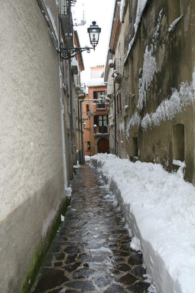 borghi innevati del Gran Sasso D'Italia