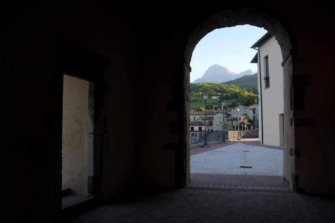 Palazzo Marchesale a Tossicia nella Valle del Gran Sasso a Teramo in Abruzzo