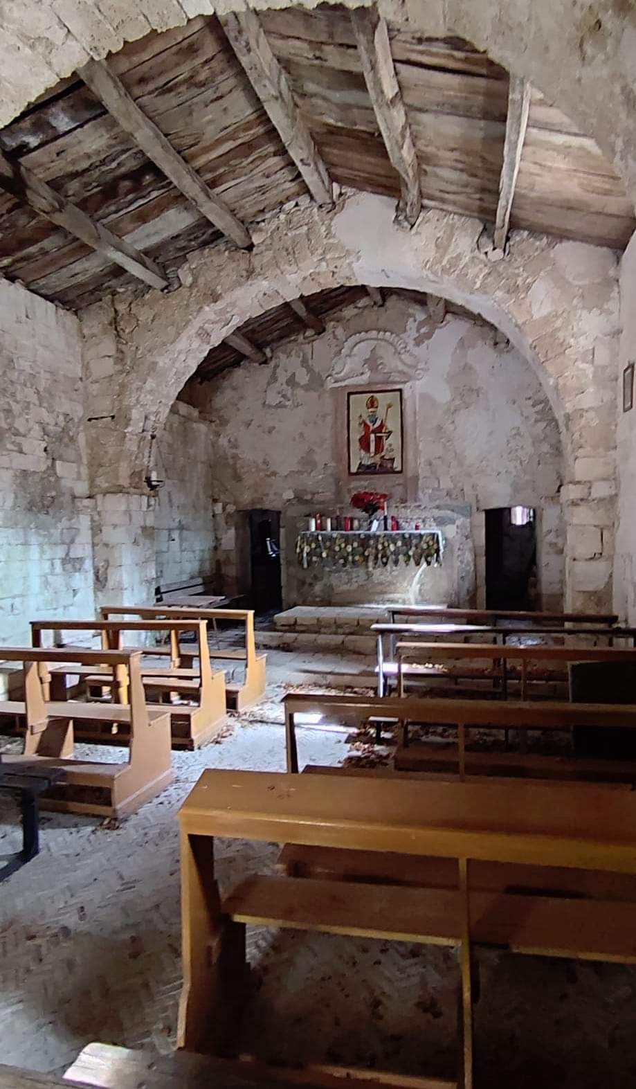 eremo di san nicola nel comune di isola del gran sasso d'italia a Teramo in  Abruzzo del Gran Sasso D'Italia