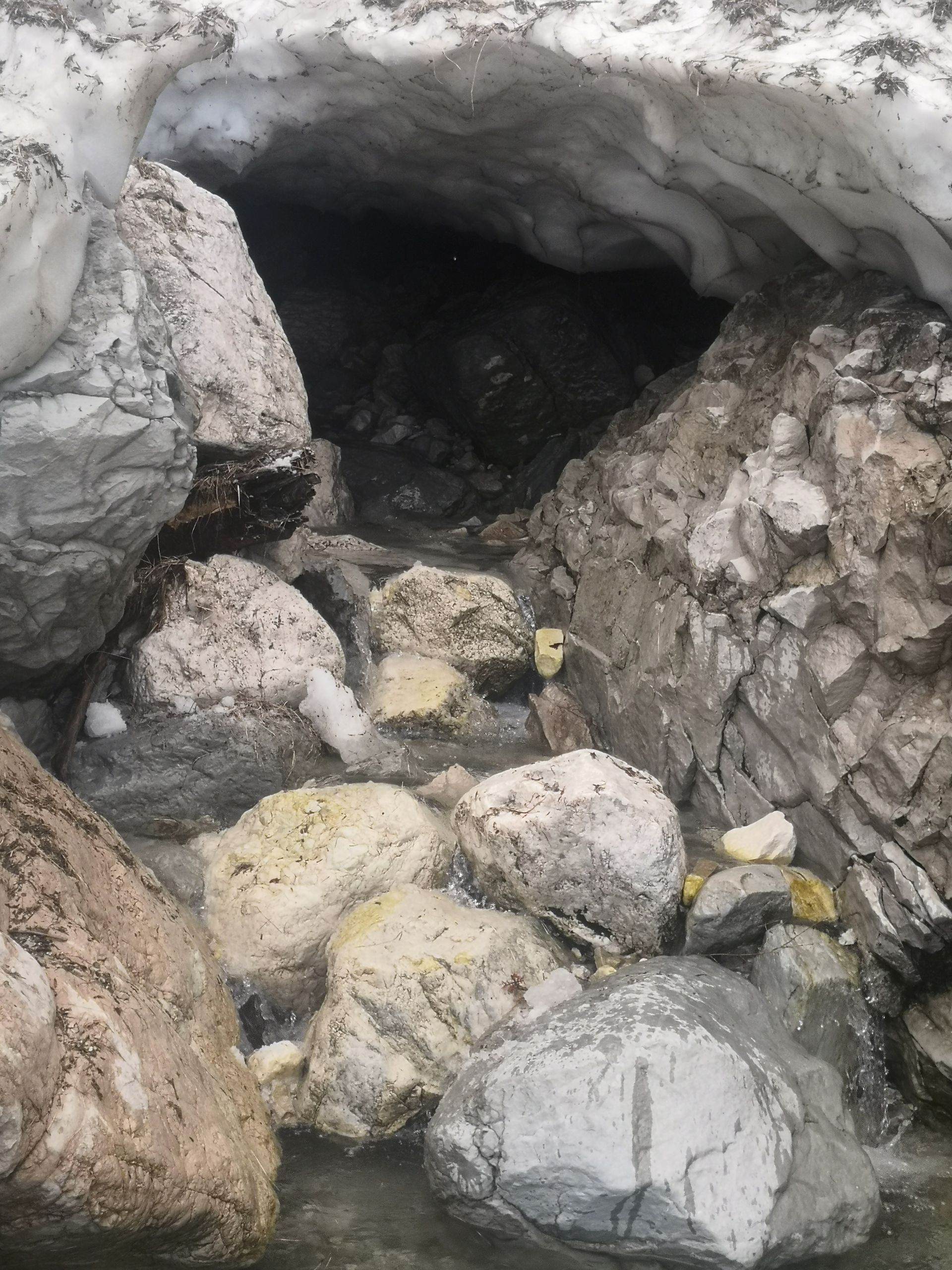 Visuale Del Luogo Incantato Di Fondo Della Salsa Teramo Abruzzo Nella Valle Del Gran Sasso